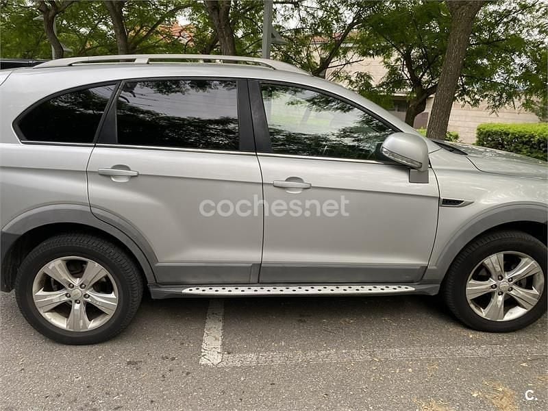 Usado Chevrolet Captiva LT 163 CV (119 kW) 2013 Gris / plata SUV