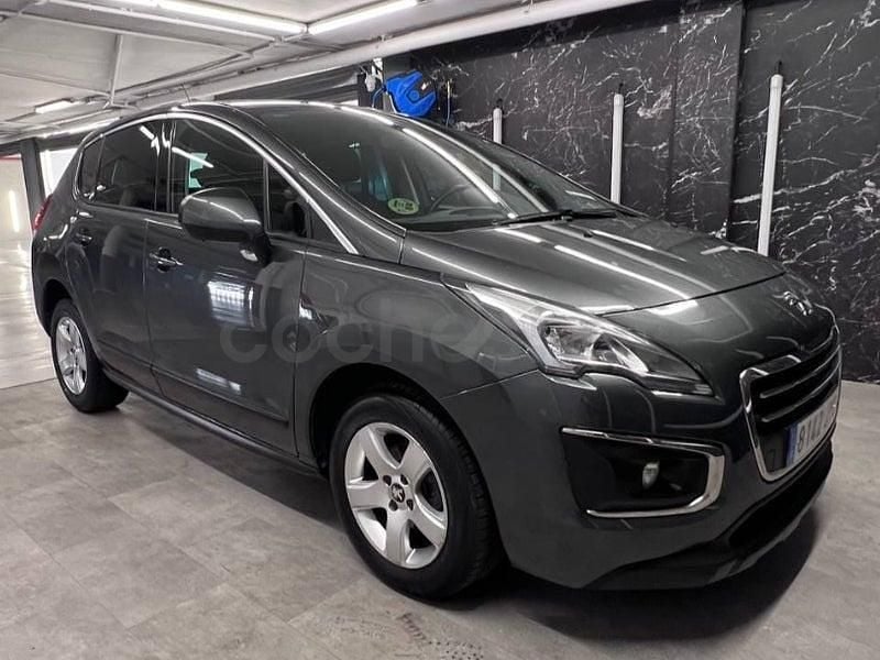 Usado Peugeot 3008 Access 120 CV (88 kW) 2014 Gris / plata Familiar