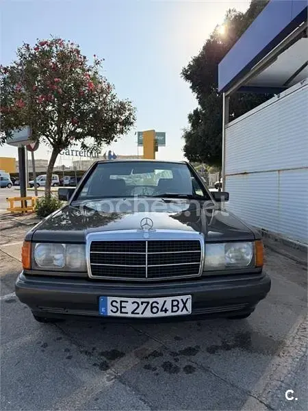 Usado Mercedes 190 109 CV (80 kW) 1990 Marrón Berlina