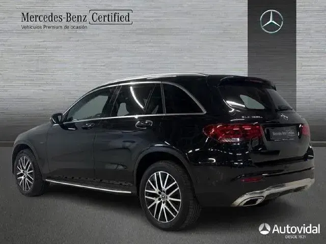 Usado Mercedes GLC300e 320 CV (235 kW) 2021 Negro obsidiana SUV