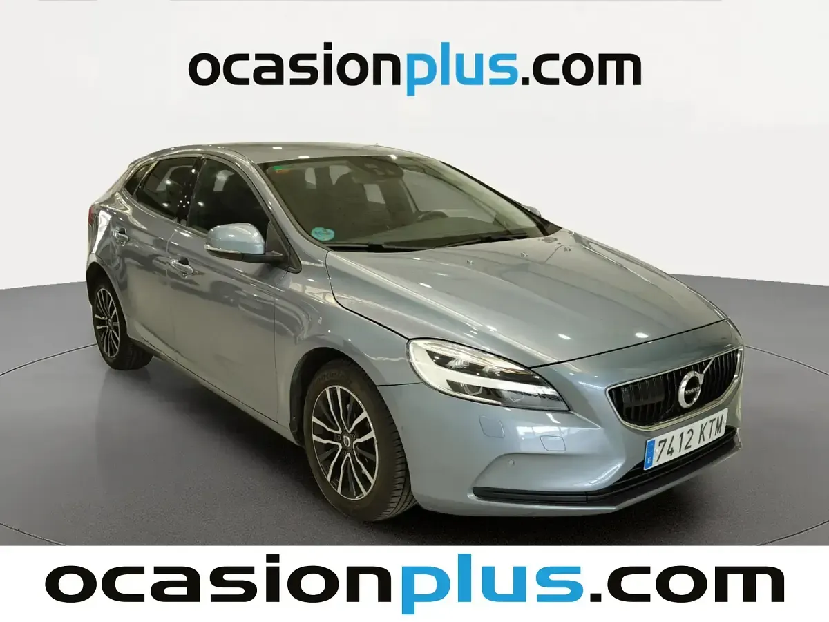 Usado Volvo V40 Momentum 120 CV (88 kW) 2019 Azul