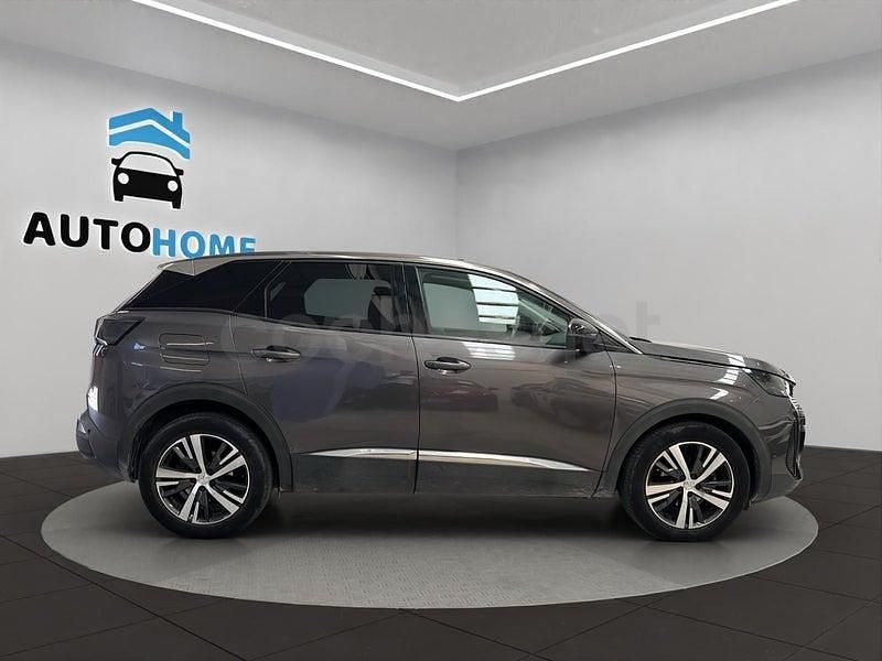 Usado Peugeot 3008 GT 130 CV (95 kW) 2021 Gris / plata SUV