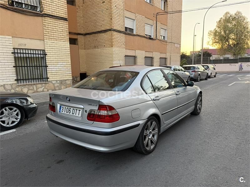 Usado BMW 318 115 CV (84 kW) 2003 Gris / plata Berlina
