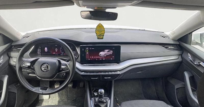 Usado Skoda Octavia Ambition 150 CV (110 kW) 2021