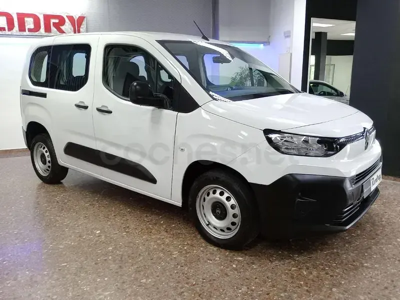 Usado Citroën Berlingo 102 CV (75 kW) 2024 Blanco Monovolumen