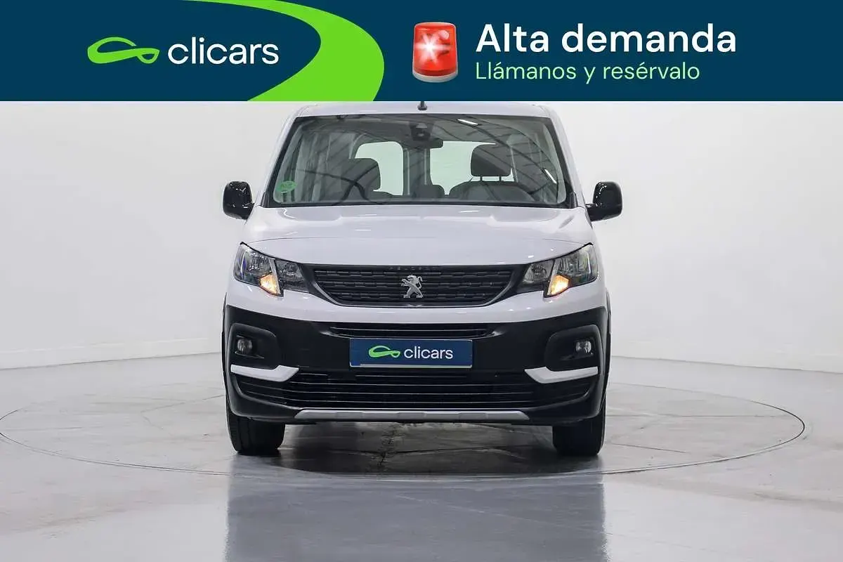 Używany Peugeot Rifter Active 102 KM (75 kW) 2022 Biały Minivan