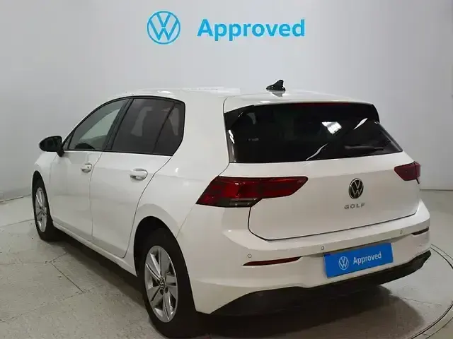 Usado VW Golf VIII 115 HP (84 kW) 2025 Branco Sedan