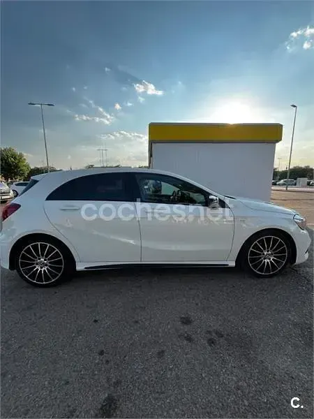 Usado Mercedes A200 AMG line 156 CV (114 kW) 2017 Blanco Utilitario