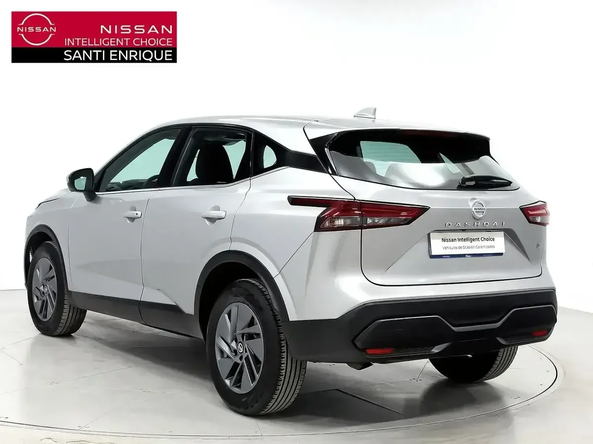 Usado Nissan Qashqai Acenta 140 CV (102 kW) 2022 Gris SUV