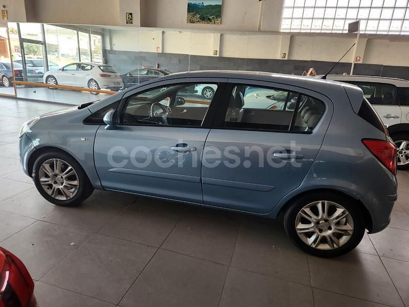 Usado Opel Corsa Cosmo 90 CV (66 kW) 2008 Azul Berlina