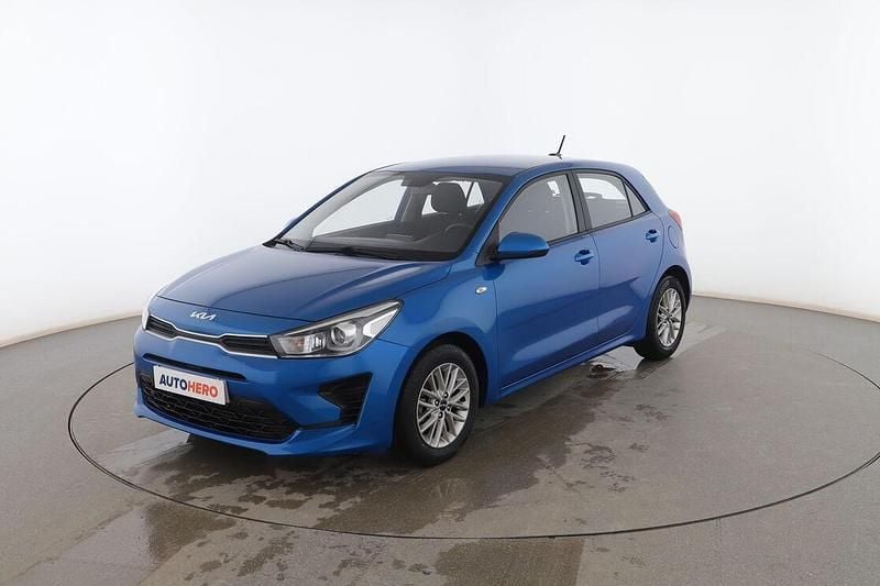 Azul Usado 2022 Kia Rio Utilitario | 13.699 € (Precio justo) - Imagen 1/3