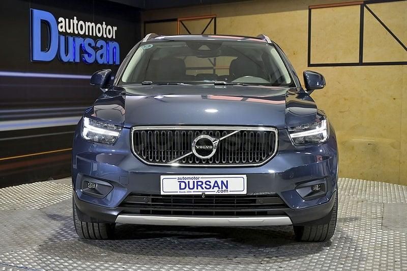 Usado Volvo XC40 Momentum 163 CV (119 kW) 2021 Gris / plata SUV