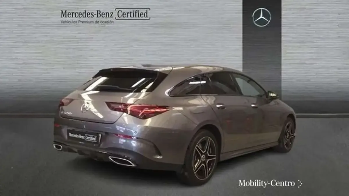 Usado Mercedes CLA250e 218 CV (160 kW) 2025 Gris Coupe