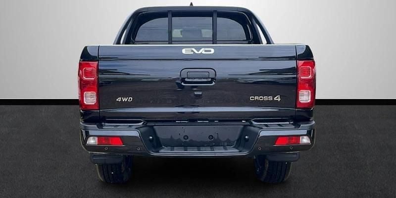 Nuevo EVO Cross 4 136 CV (100 kW) 2025 Negro Recogida