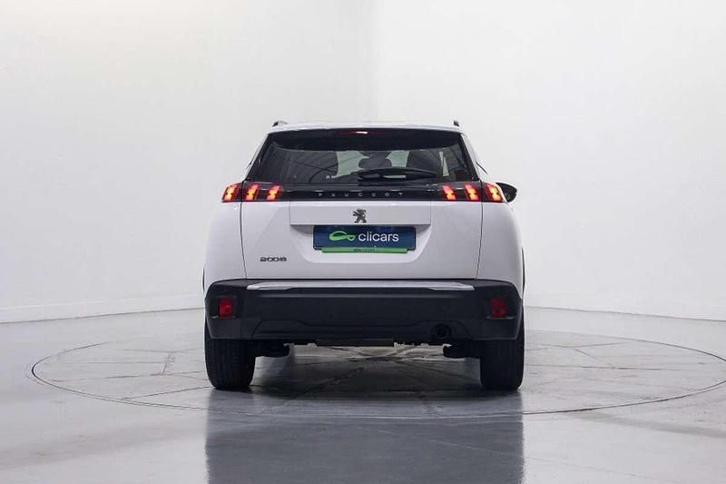 Usado Peugeot 2008 Allure 101 CV (74 kW) 2022 Blanco SUV