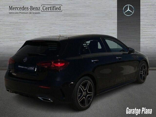 Usado Mercedes A180 116 CV (85 kW) 2025 Negro cosmos