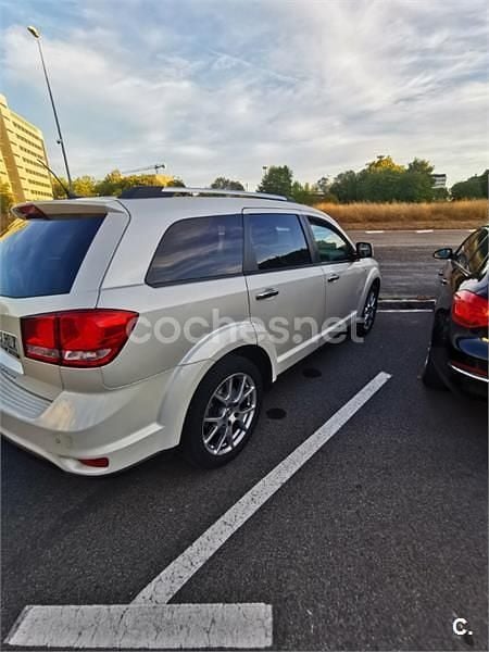 Beige Usado 2012 Fiat Freemont SUV | 8800 € (Precio justo) - Imagen 1/4