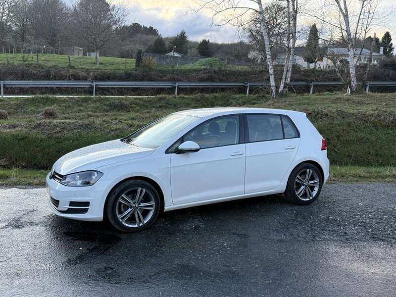 Blanco Usado 2016 VW Golf VII Advance Utilitario | 16.800 € (Caro) - Imagen 1/4