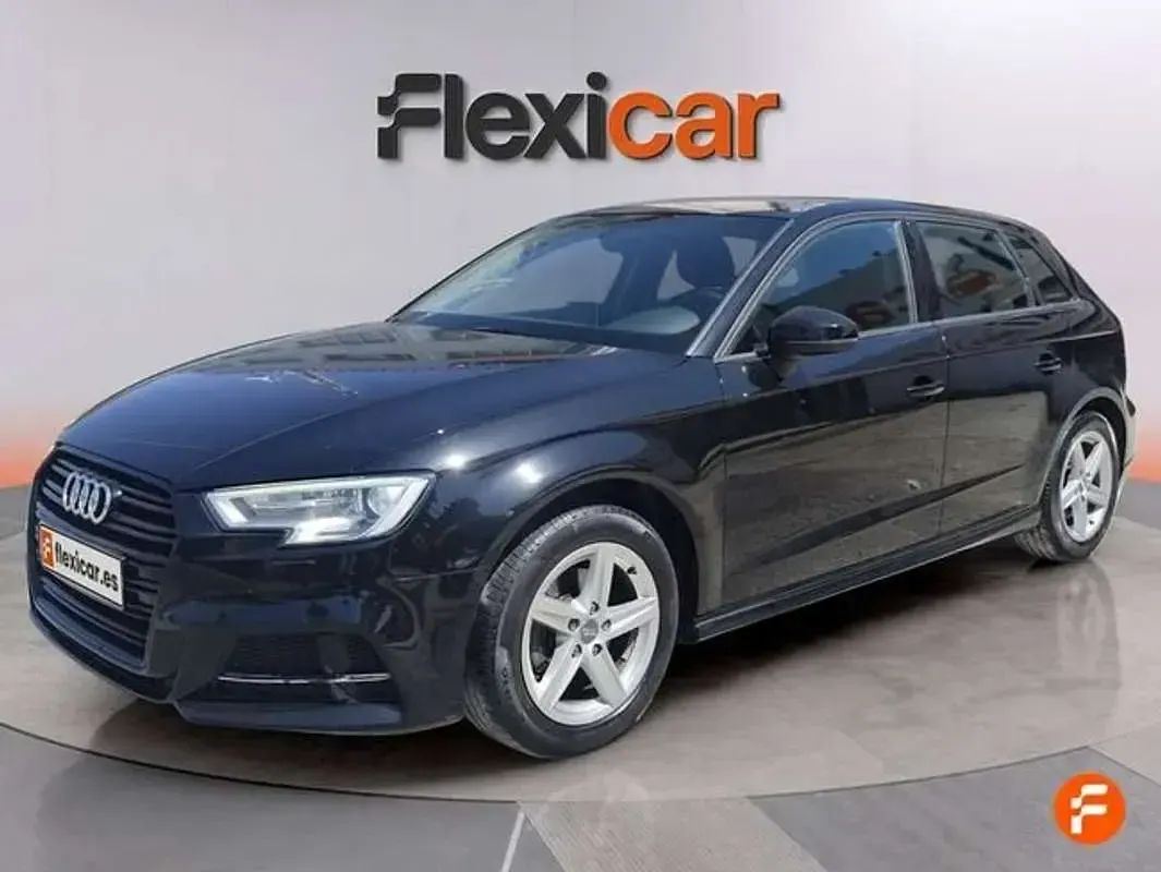 Usado Audi A3 Sportback 116 CV (85 kW) 2019 Negro Utilitario