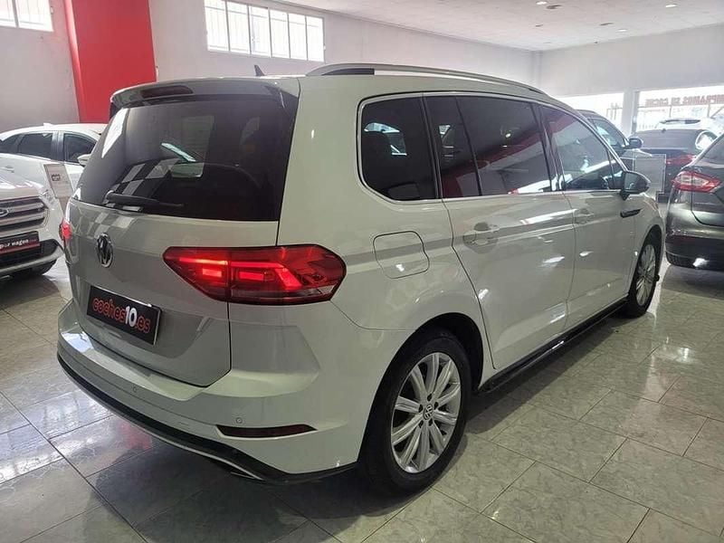 Usado VW Touran Sportline 116 CV (85 kW) 2018 Blanco Monovolumen