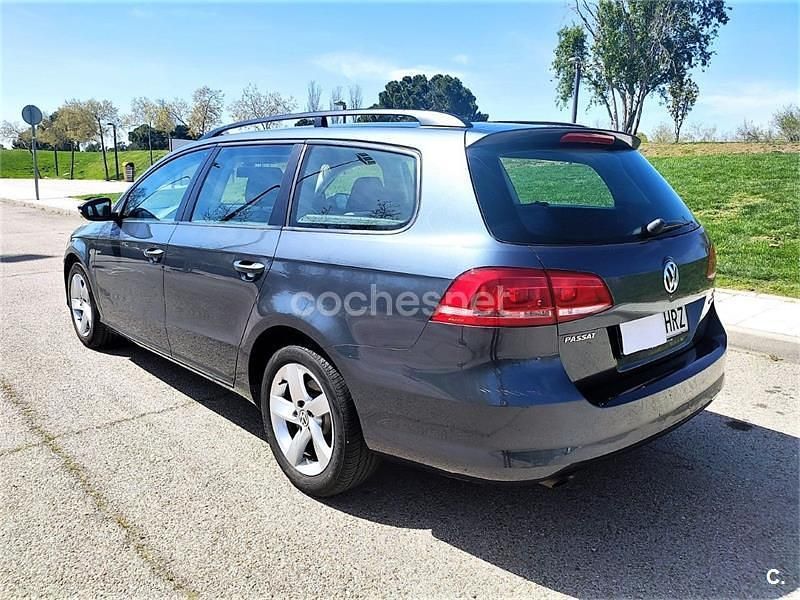 Usado VW Passat Edition 105 CV (77 kW) 2013 Azul Familiar