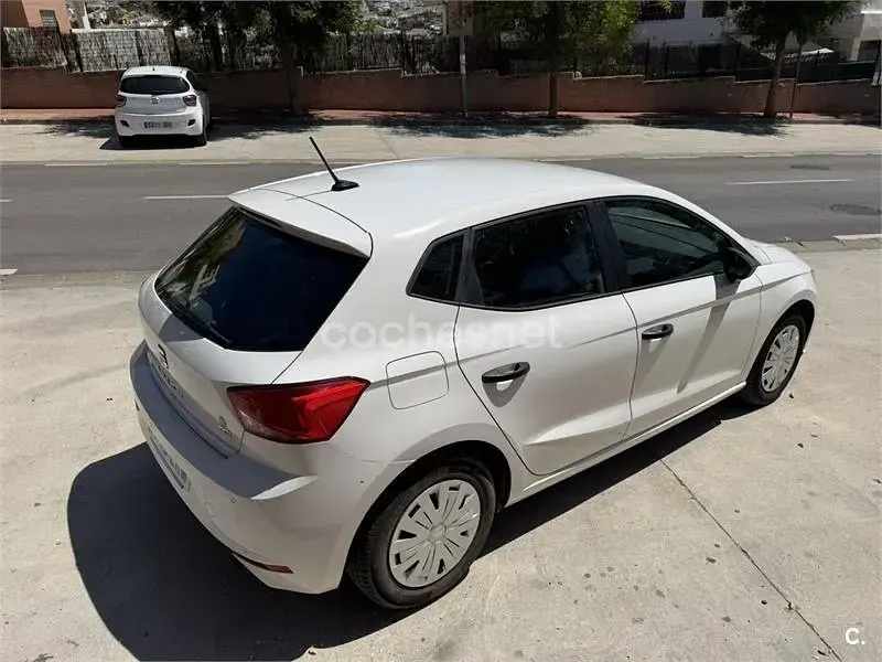 Usado Seat Ibiza Business 90 CV (66 kW) 2021 Blanco Utilitario