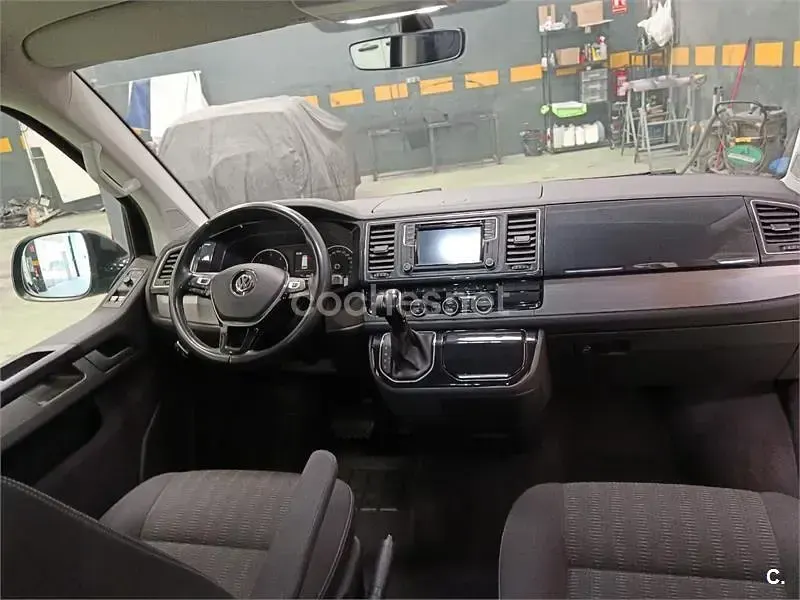 Usado VW Multivan 204 CV (150 kW) 2017 Negro Monovolumen