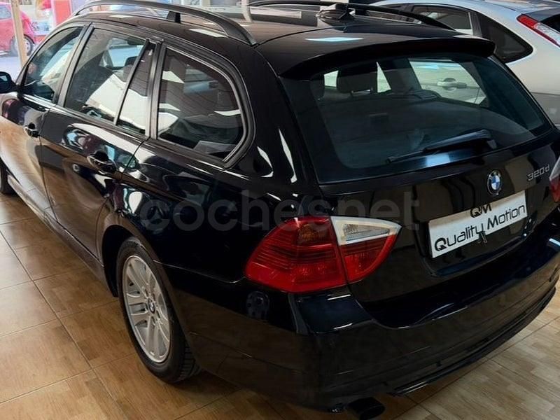 Usado BMW 320 163 CV (119 kW) 2005 Negro Familiar