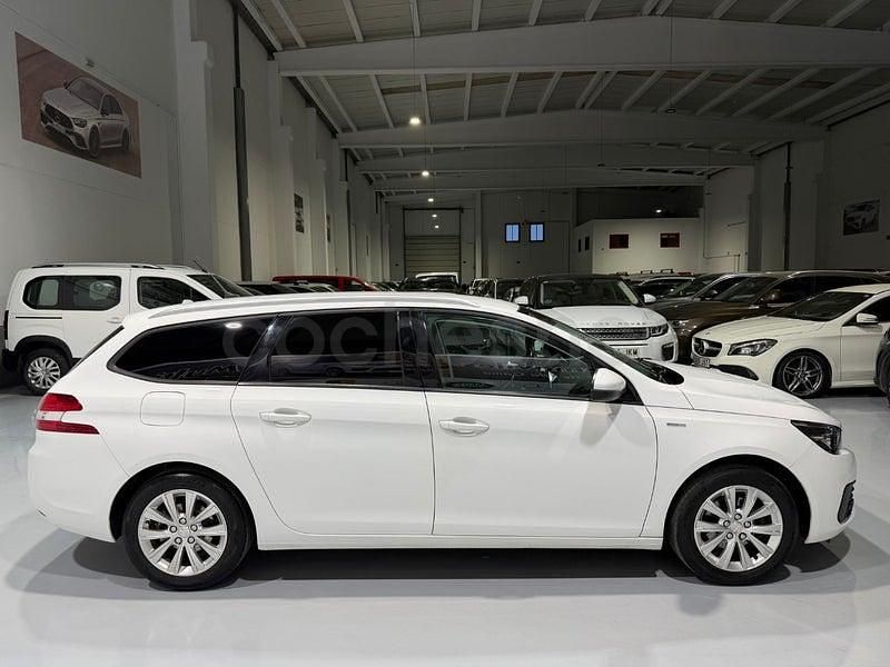 Usado Peugeot 308 SW Style 130 CV (95 kW) 2020 Blanco Familiar