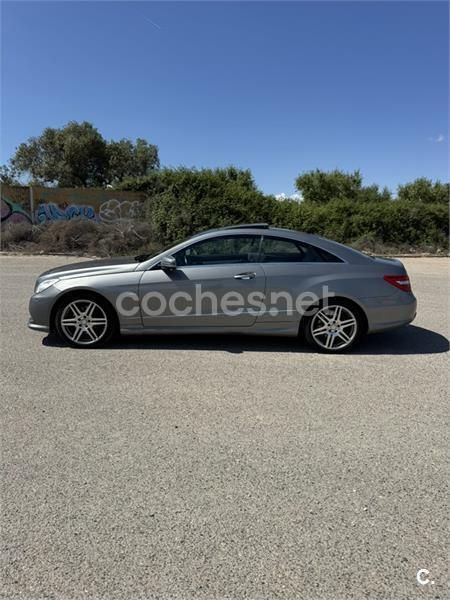 Gris / plata Usado 2011 Mercedes E250 Coupe | 18.750 € (Un poco caro) - Imagen 1/4