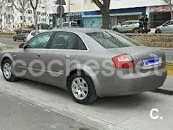 Usado Audi A4 130 CV (95 kW) 2003 Gris / plata Berlina