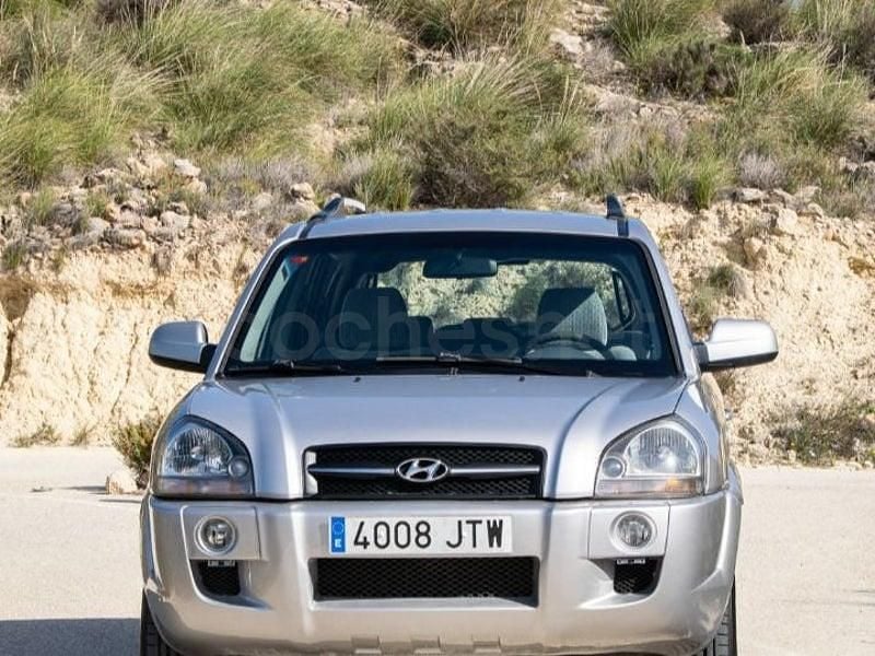 Usado Hyundai Tucson Style 112 CV (82 kW) 2005 Gris / plata SUV