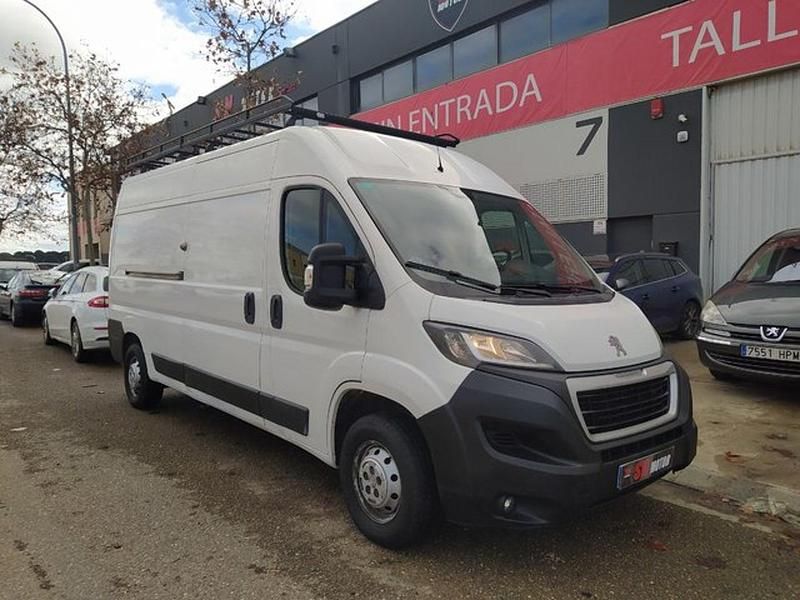 Usado Peugeot Boxer 140 CV (102 kW) 2019 Blanco Van