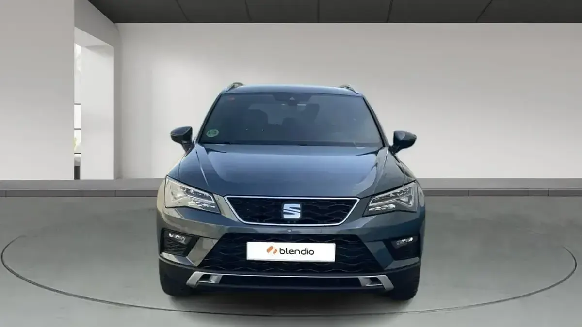Usado Seat Ateca Style 150 CV (110 kW) 2019 Gris SUV