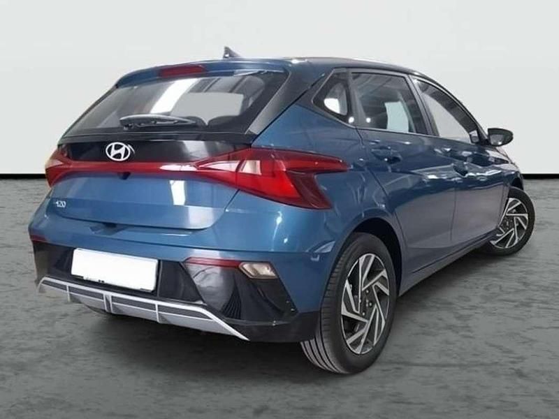 Usado Hyundai i20 101 CV (74 kW) 2025 Azul Utilitario