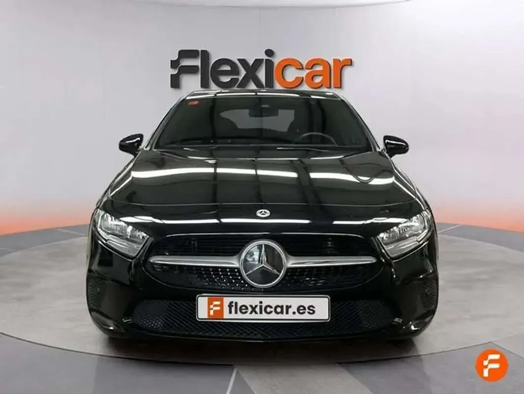 Usado Mercedes A200 163 CV (119 kW) 2021 Negro Berlina