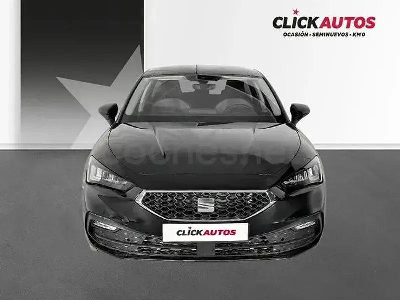 Usado Seat Leon Style 110 CV (80 kW) 2025 Negro Berlina