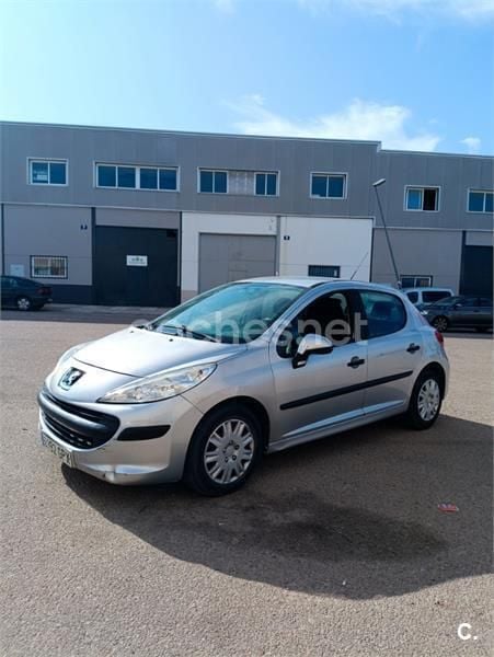 Gris / plata Usado 2009 Peugeot 207 Berlina | 3300 € (Precio justo) - Imagen 1/4