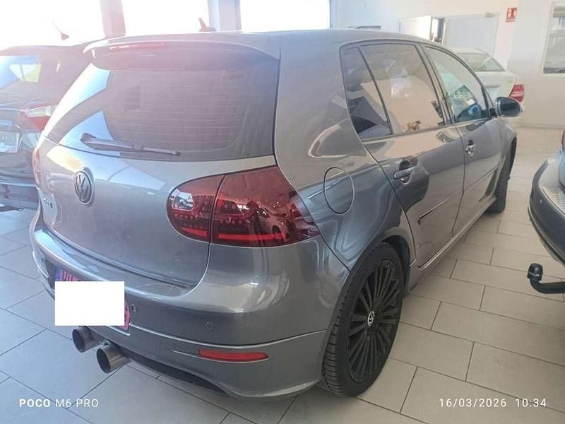 Usado VW Golf IV R 250 CV (183 kW) 2006 Gris Utilitario