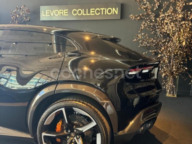Usado Ferrari Purosangue 725 CV (533 kW) 2024 Negro SUV