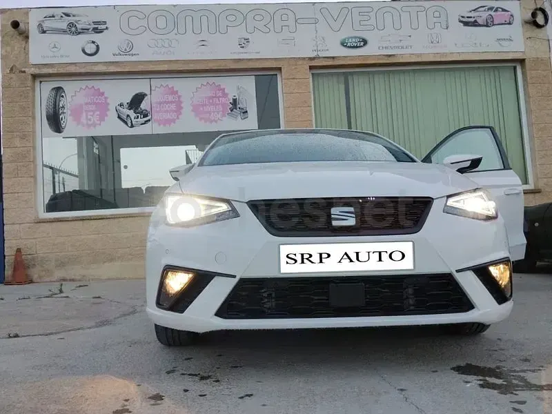 Usado Seat Ibiza Style 115 CV (84 kW) 2025 Blanco Utilitario