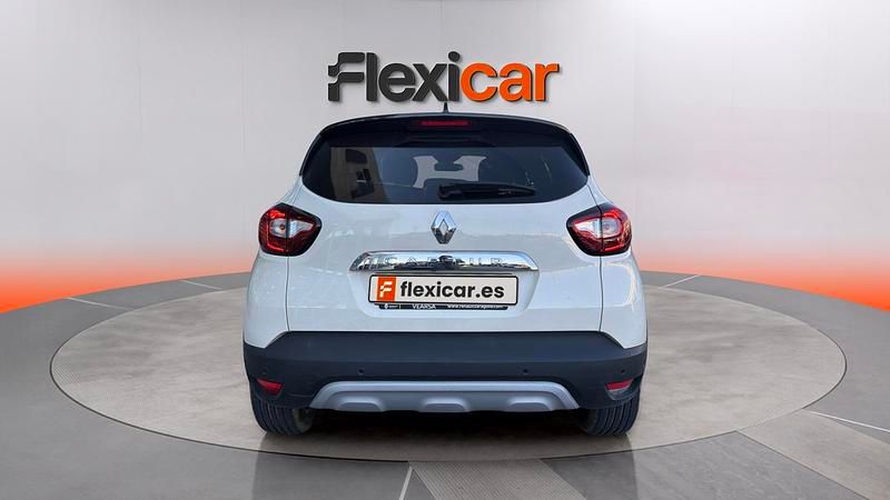 Usado Renault Captur Zen 131 CV (96 kW) 2019 Beige SUV