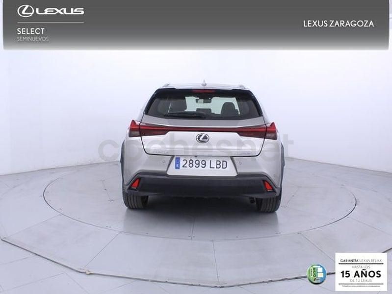 Usado Lexus UX Luxury Line 184 CV (135 kW) 2019 Gris / plata SUV
