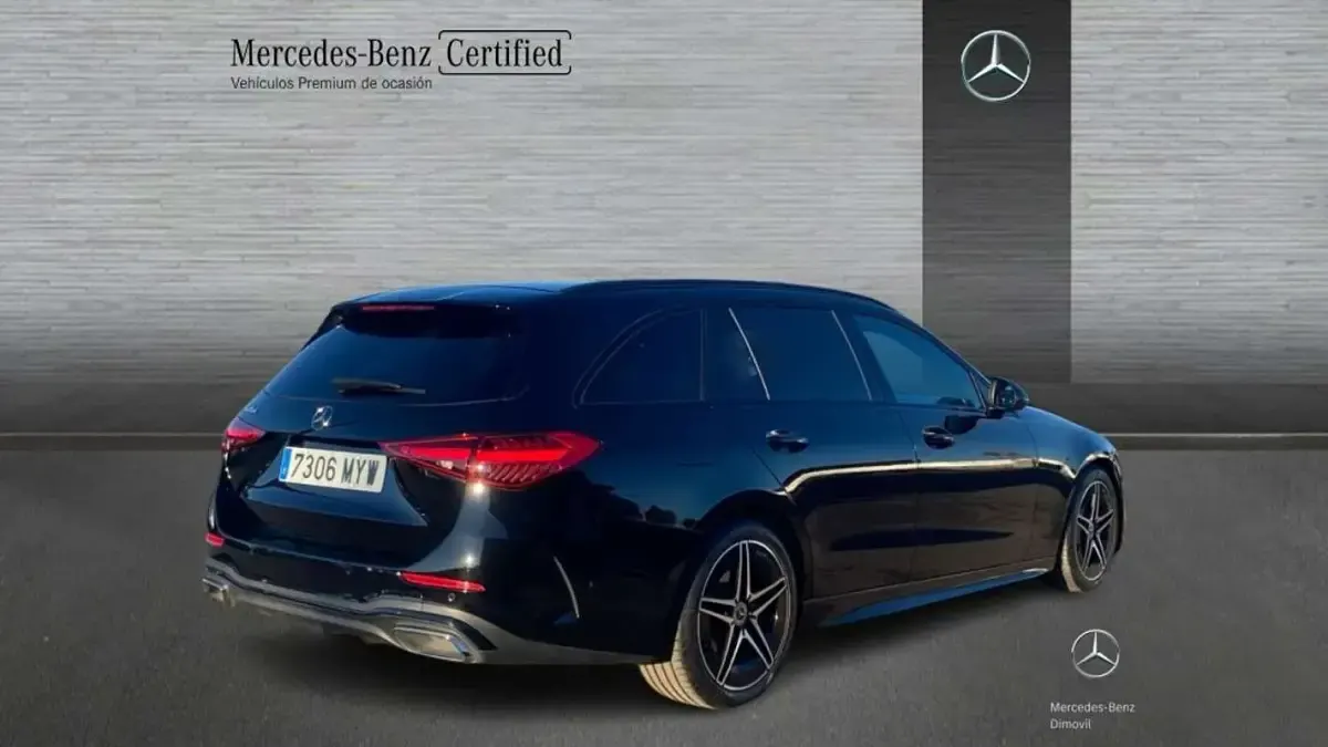 Usado Mercedes C220 200 CV (147 kW) 2025 Negro Familiar