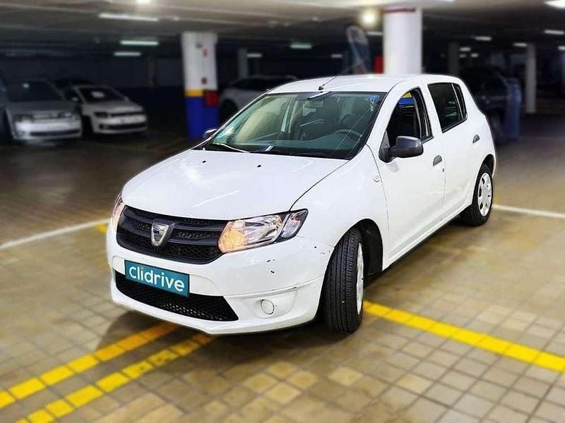 Usado Dacia Sandero Ambiance 75 CV (55 kW) 2015 Blanco Utilitario
