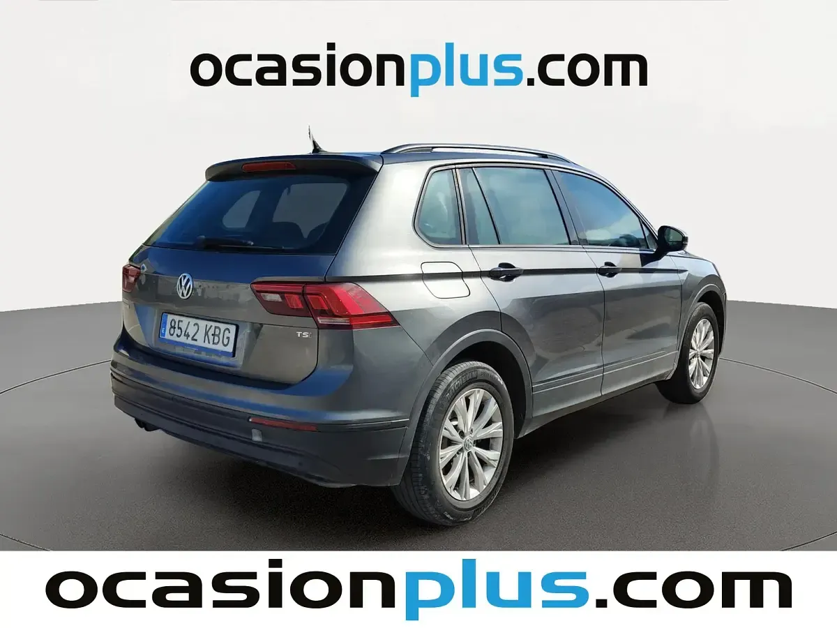 Usado VW Tiguan Edition 125 CV (91 kW) 2017 Gris SUV