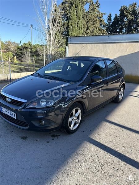 Używany Ford Focus Business Edition 90 KM (66 kW) 2010 Czarny Sedan/Limuzyna