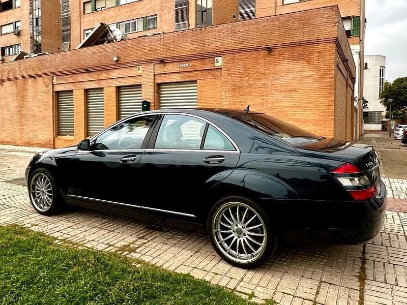 Usado Mercedes S500 388 CV (285 kW) 2007 Azul Berlina