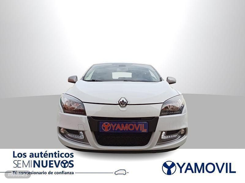 Usado Renault Mégane Dynamique 110 CV (80 kW) 2014 Blanco Berlina