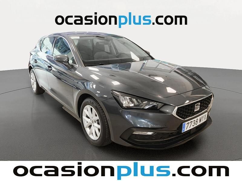 Usado Seat Leon Style 116 CV (85 kW) 2025 Gris Monovolumen